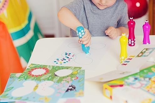 Small Dots Mess Free Painting