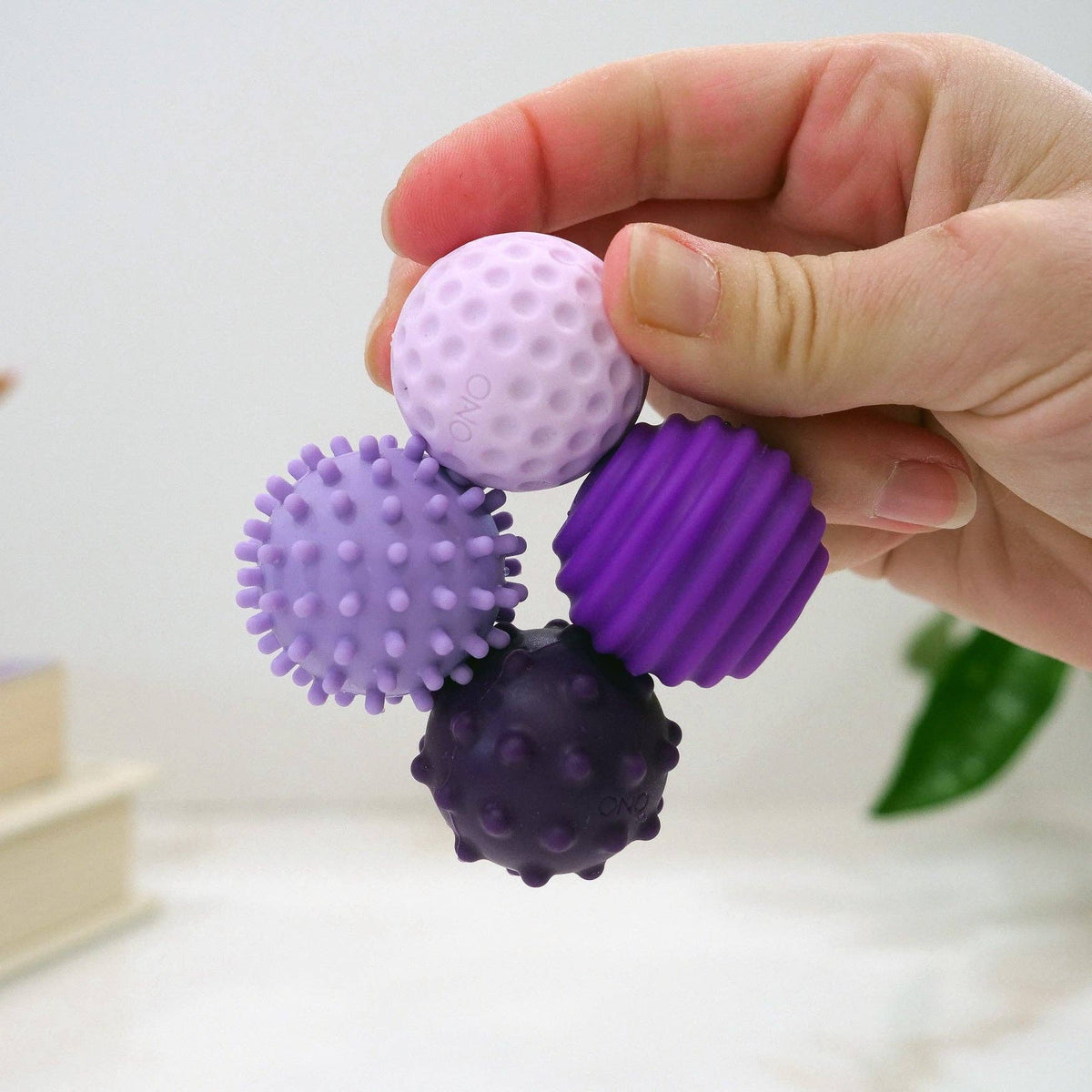 Silicone Magnetic Fidget Balls: Emerald / 4 Pack