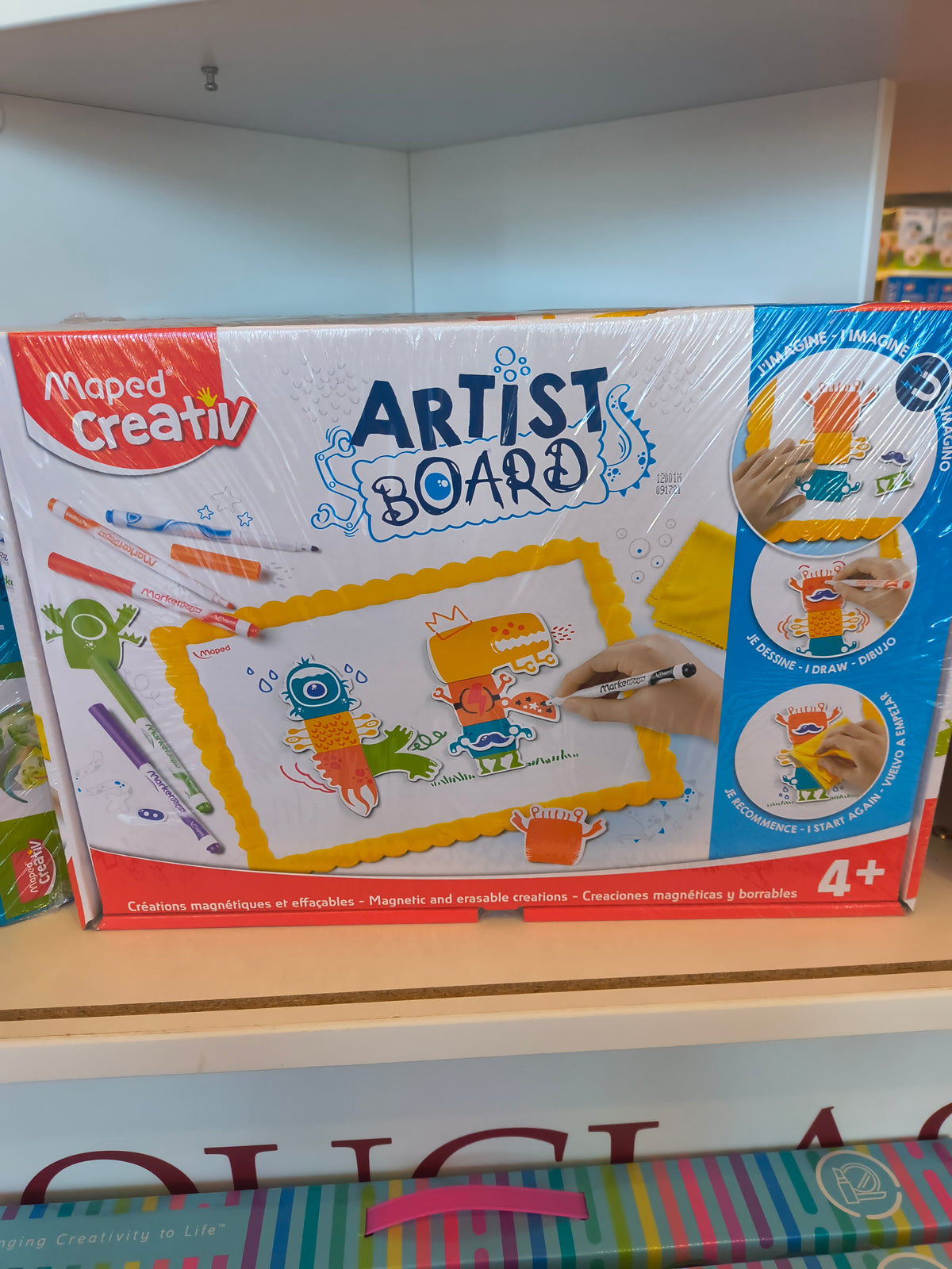 Creativ Magnetic Artist Board 21 Piece Kit