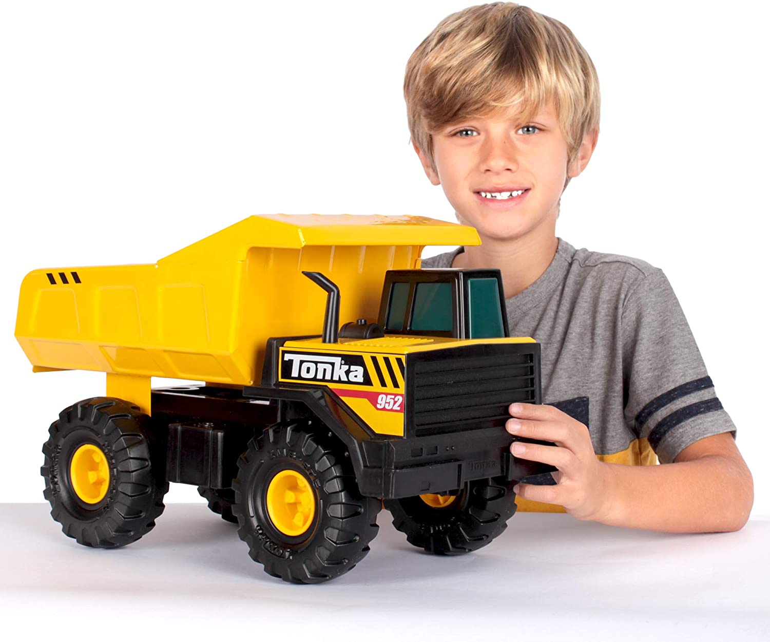 Mighty Dump Truck Tonka